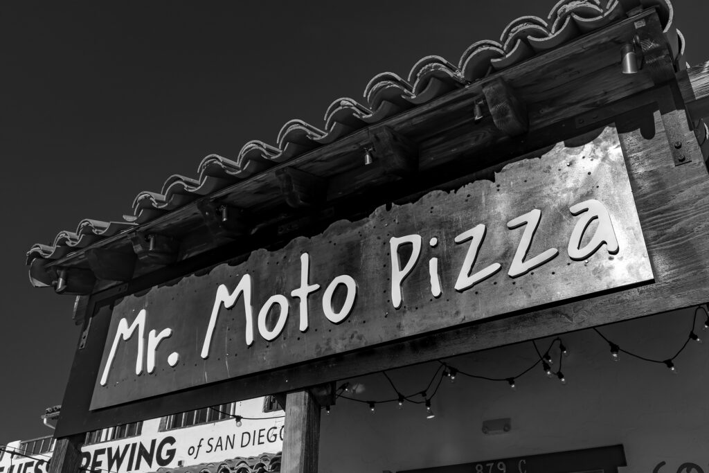 Mr Moto Pizza bw